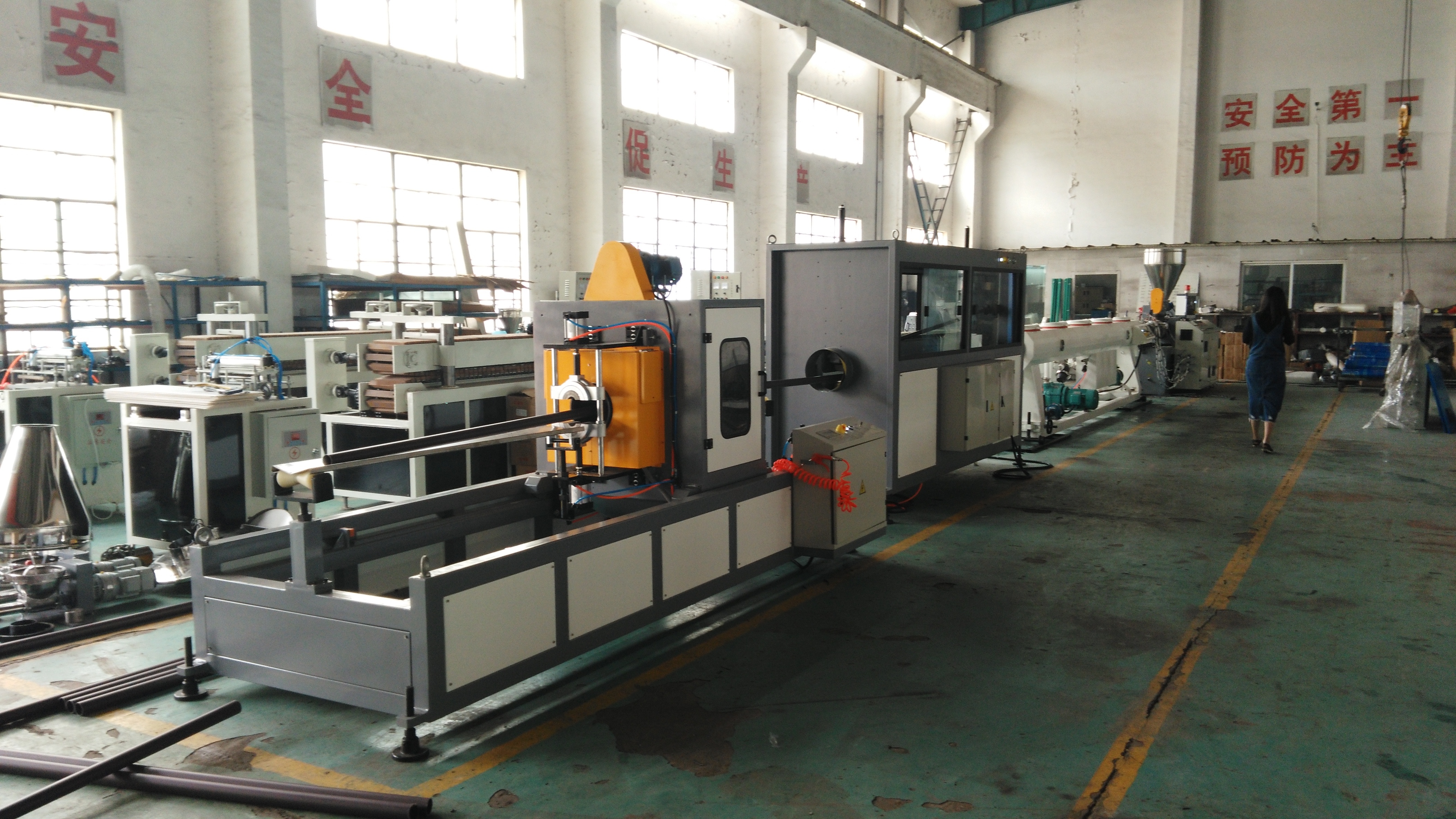 Dernière affaire concernant Ligne d'extrusion de tuyaux en PVC DN110–DN250