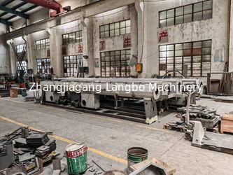 Zhangjiagang Langbo Machinery Co. Ltd. ligne de production en usine