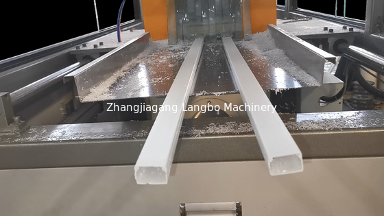 Chaîne de production de profil de PVC