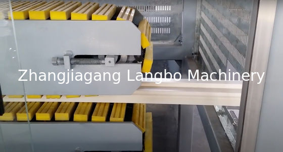 Machine d'extrusion de profilés en PVC plastique bois plastique cadre de fenêtre
