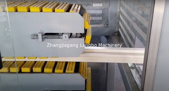 Automatic Plastic Profile Extrusion Line pour les fenêtres et le décor
