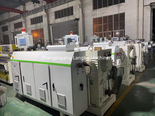 Machine 150 d'extrusion de production de tuyau de PVC de haute énergie - 250KG/H