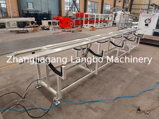 Ligne d'extrusion de tuyau de PVC de refroidissement à l'air avec le rapport du 30:1 L/D et la puissance du moteur 37KW