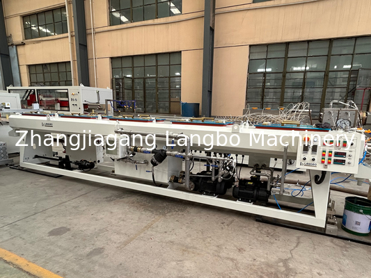 Ligne de production avancée de tuyaux en PVC avec moteur de 55 kW et onduleur de fréquence ABB