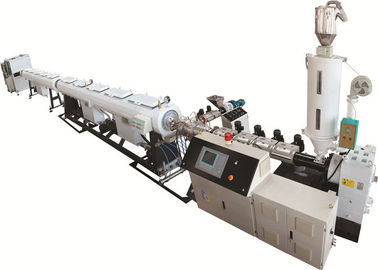 Ligne de production de la machine d'extrusion de tubes ondulés en plastique composite PPR à double vis
