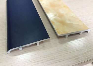 Ligne de production de profilés de panneaux de plafond en PVC de 150 à 250 mm de large