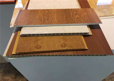 Ligne taille d'extrusion de panneau de mur de PVC de rendement élevé de profil du contrôle automatique 300MM