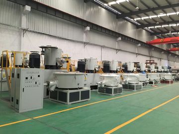 Machine automatique de mélangeur de PVC d'OIN avec performance durable de convoyeurs de vis la haute