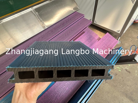 Co ligne d'extrusion Wpc extérieure avec gravure 3D