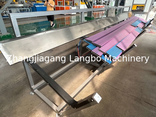 Ligne capacité élevée 37KW d'extrusion de profil de la double couche WPC