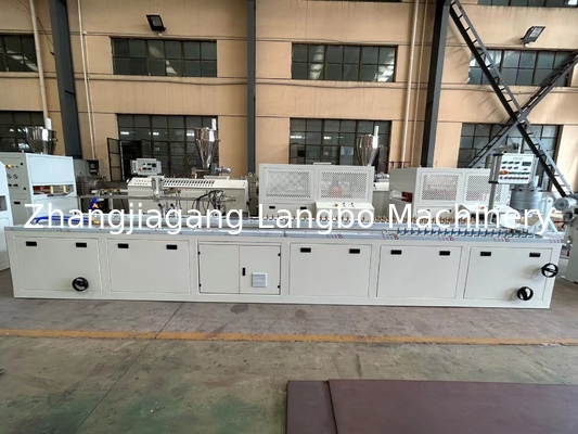 Ligne de production de profil en PVC 55/110 22KW Machine d'extrudeuse à vis jumelle