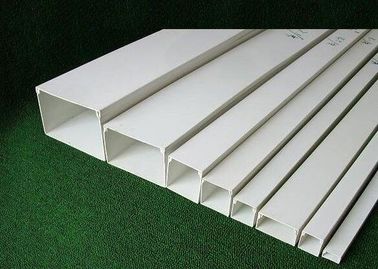 Ligne d'extrusion de profil de PVC de certificat de la CE avec la puissance jumelle conique de moteur de la boudineuse à vis 37KW