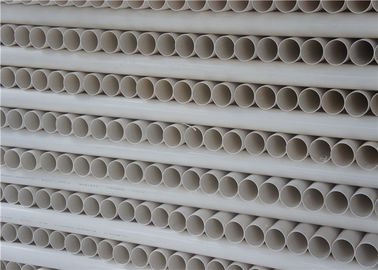 Ligne d'extrusion de tuyau de PVC adaptée aux besoins du client par vis jumelle avec la grande vitesse et la capacité