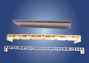 Machine à extruder les profils en PVC à grande vitesse pour les panneaux de plafond