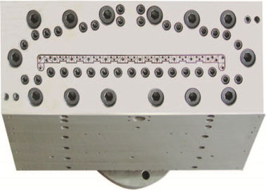 Machine de fabrication de panneaux muraux de plafond en PVC à haut rendement