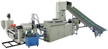 Granule en plastique de sortie de 250 kg/h heures faisant la machine, machine de pelletisation d'animal familier de 55 kilowatts
