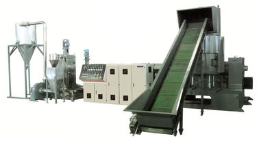 Granule en plastique de sortie de 250 kg/h heures faisant la machine, machine de pelletisation d'animal familier de 55 kilowatts