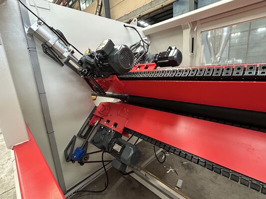 Chine 16-110 mm Machine de fabrication de tuyaux en polyéthylène à haute densité avec moteur  et PLC