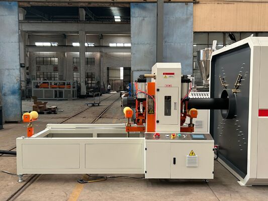 Chine 16-110 mm Machine de fabrication de tuyaux en polyéthylène à haute densité avec moteur  et PLC
