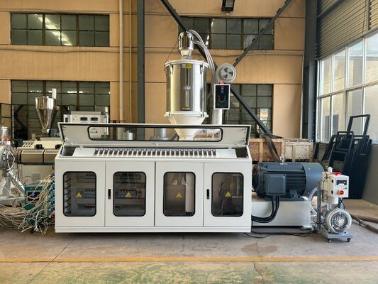 Chine 16-110 mm Machine de fabrication de tuyaux en polyéthylène à haute densité avec moteur  et PLC