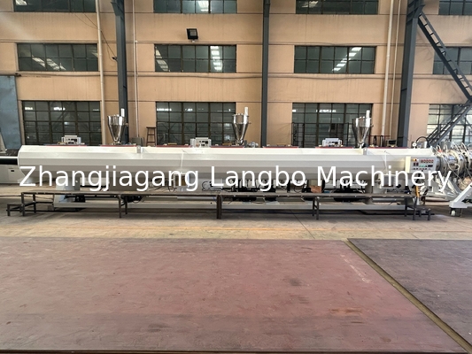 Machine de fabrication de tuyaux en PE de 90 à 250 mm en PEHD