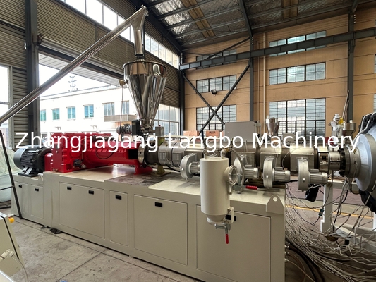 Ligne d'extrusion de tuyaux en PVC de 400 à 710 mm avec moteur 92/188 de 110 kW