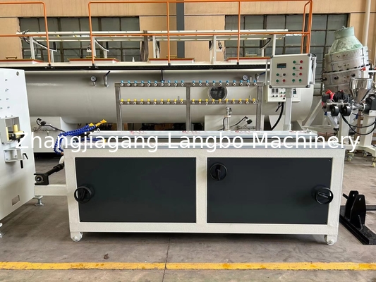1180 mm taille de profil Machine de fabrication de tronc de câble en PVC avec table d'étalonnage de 8 m
