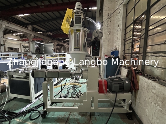 Extrusion automatique de plastique La meilleure ligne de production de profilés en PVC de 22 kW avec extrudeuse à double vis conique 80/156