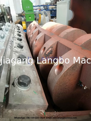 Machine de recyclage des déchets plastiques