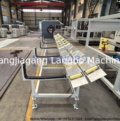 Machine de fabrication de tuyaux en PVC avec extrudeuse à double vis parallèle pour conduites électriques d'approvisionnement en eau, égouts, décoration chimique