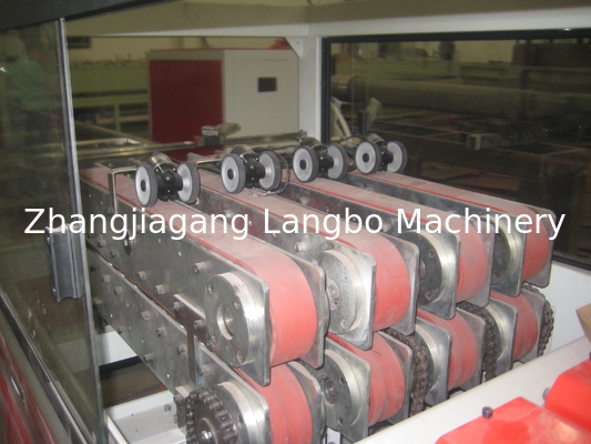 Machine de fabrication de tubes en PVC à quatre brins