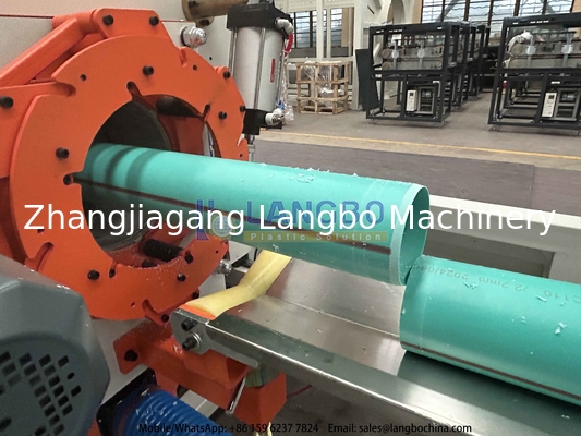 Ligne de fabrication de tuyaux en PVC à grande vitesse avec une plage de diamètre de tuyau de 50 à 250 mm