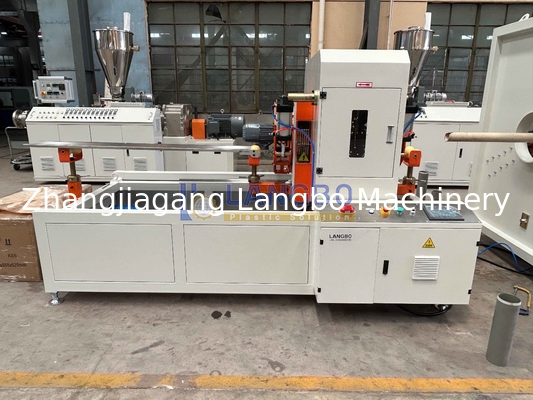 Machine de fabrication de tuyaux à écran d'eau avancée avec des options de couleurs personnalisées