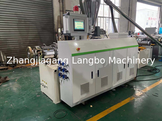Machine de fabrication de tuyaux de drainage en PVC à extrusion entièrement automatique, diamètre de vis 65/132 pour les grands projets