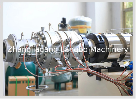 Ligne de production de la machine d'extrusion de tuyaux en PVC