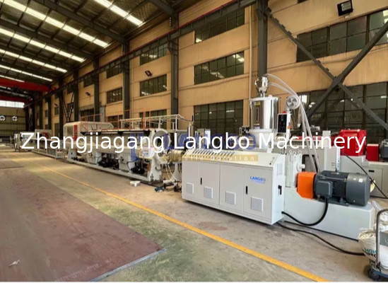 Machine de fabrication de tuyaux en PE en plastique haute performance