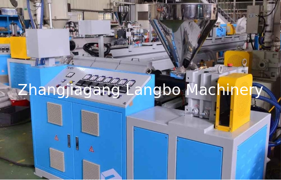 Ligne de fabrication de tuyaux PE HDPE Machine d'extrusion plastique Voltage 380V 50HZ 3 phases