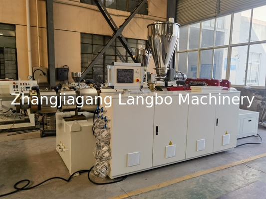 Plastique UPVC/PVC/WPC/PS Plafond/Panneau mural/Crèche/Plateau de porte de fenêtre/Perle d'angle/Plaquage/Roulette de volets/Cable Trunking Profile Making Extrusion Extruder Machine