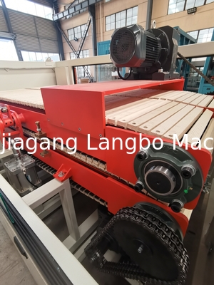 Ligne de fabrication de profilés en PVC à fenêtre Machine d'extrusion 1200 mm Ligne de production de panneaux de plafond en PVC avec machine de manutention automatique