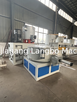 Système de mélange automatique à haute vitesse de poudre de plastique en PVC Unité de mélangeur Machine de matière première Machine de mélangeur de plastique / Machine de mélangeur de PVC pour une grande capacité