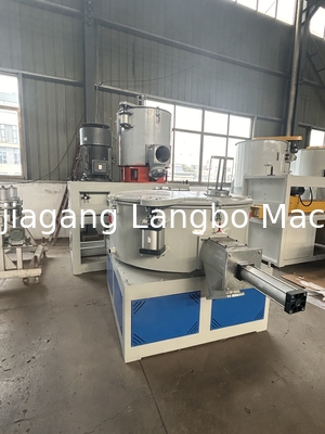 Système de mélange automatique à haute vitesse de poudre de plastique en PVC Unité de mélangeur Machine de matière première Machine de mélangeur de plastique / Machine de mélangeur de PVC pour une grande capacité