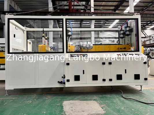 Ligne de production de machines de fabrication de tubes en PVC électriques en plastique / ligne d'extrusion de tubes de conduits en PVC