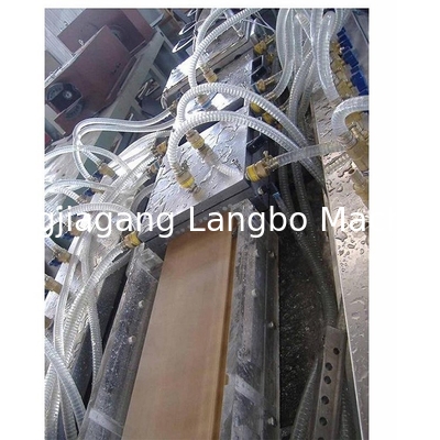 Ligne d'extrusion à double vis conique en PVC WPC pour profilés en plastique