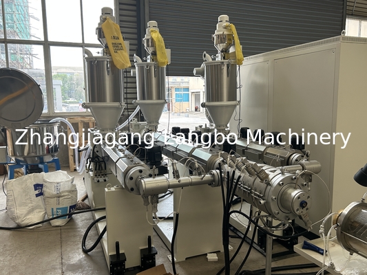 Ligne de production de la machine d'extrusion de tubes ondulés en plastique composite PPR à double vis