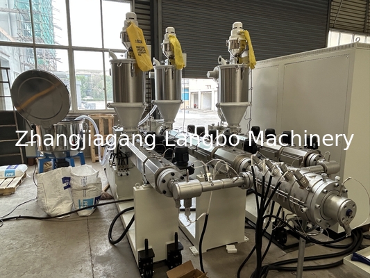 Ligne de production pour la fabrication d'extrusion de tuyaux en PPR en plastique