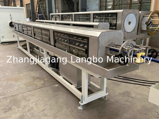 Machine de fabrication de tuyaux d'irrigation à goutte à goutte à vis unique PPR en plastique