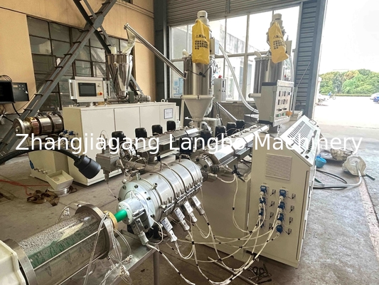 Machine de fabrication de tuyaux d'irrigation à goutte à goutte à vis unique PPR en plastique