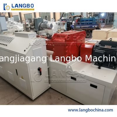 Fabricant chinois HDPE LDPE PE PVC Pipe Machine d'extrusion plastique bon prix