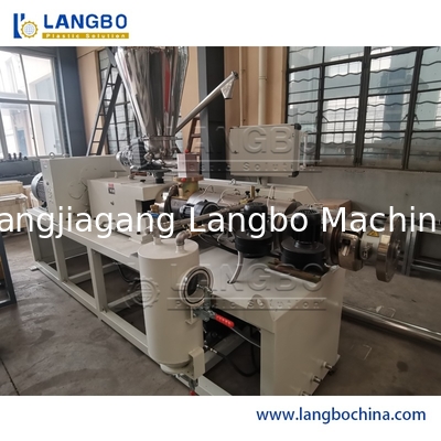 Équipement de fabrication de tubes de conduit électrique en PVC, chaîne de production complète d'extrusion de tubes en PVC