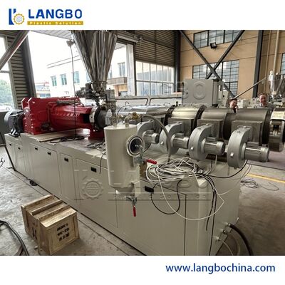 Ligne de production de tuyaux en PVC à haute production et productivité